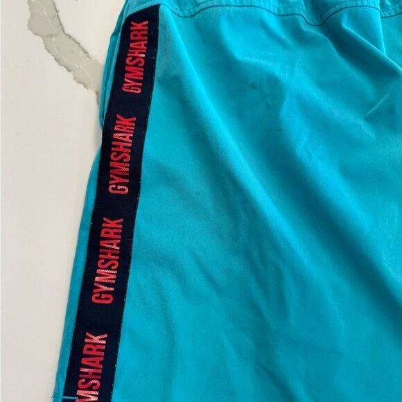 Gymshark shorts with liner - Picture 3 of 6